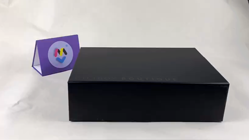magnetická dárková krabička na zakázku z černé lepenky s uv povlak logo